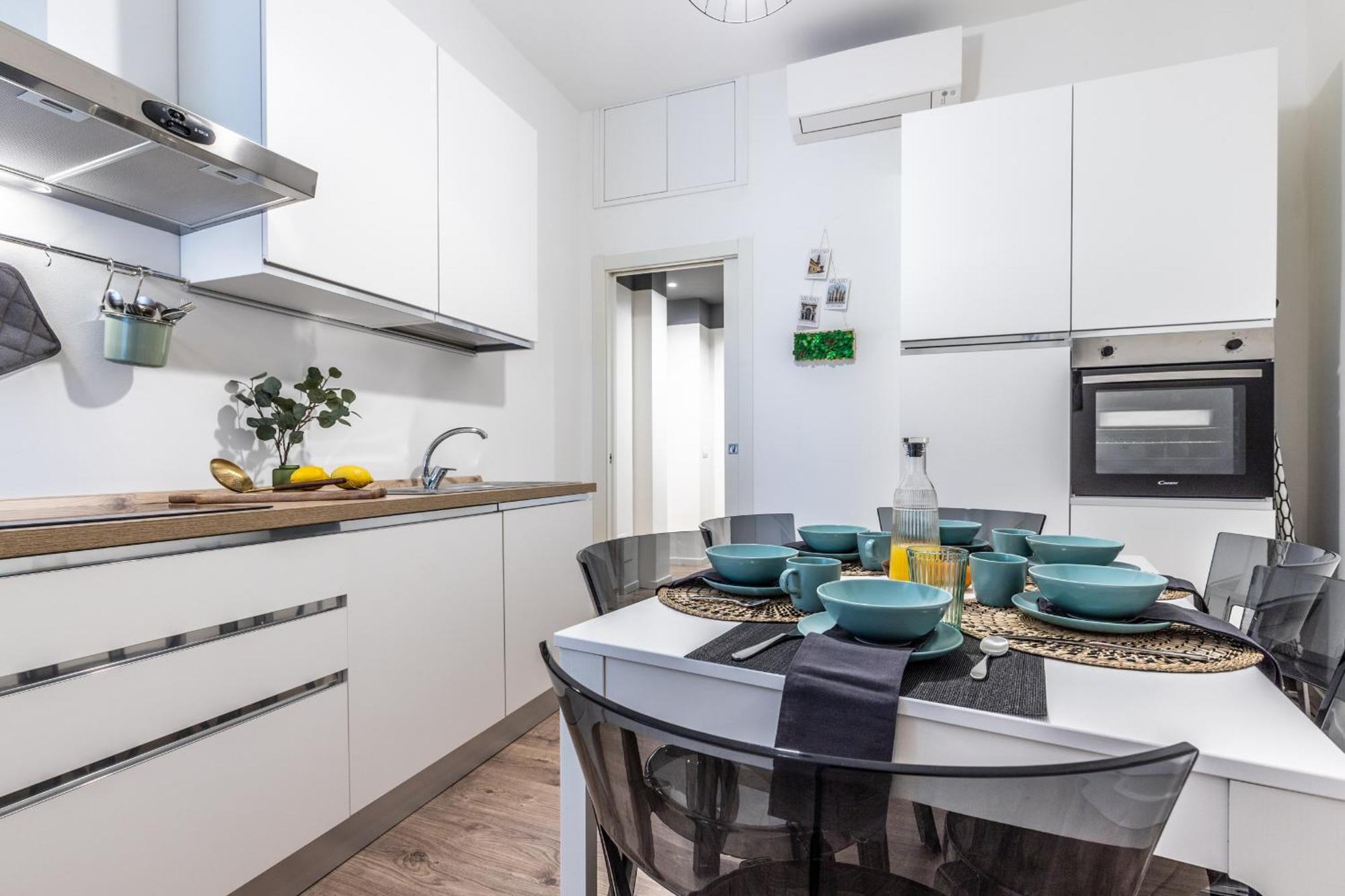 Stayeasy Quadronno33 - 3 Bedrooms, 2 Baths - Duomo Walking Distance Mediolan Zewnętrze zdjęcie